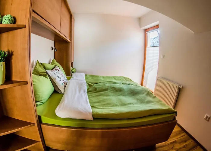 Riverside Pines With Balcony - One Bedroom With Balcony Appartement *